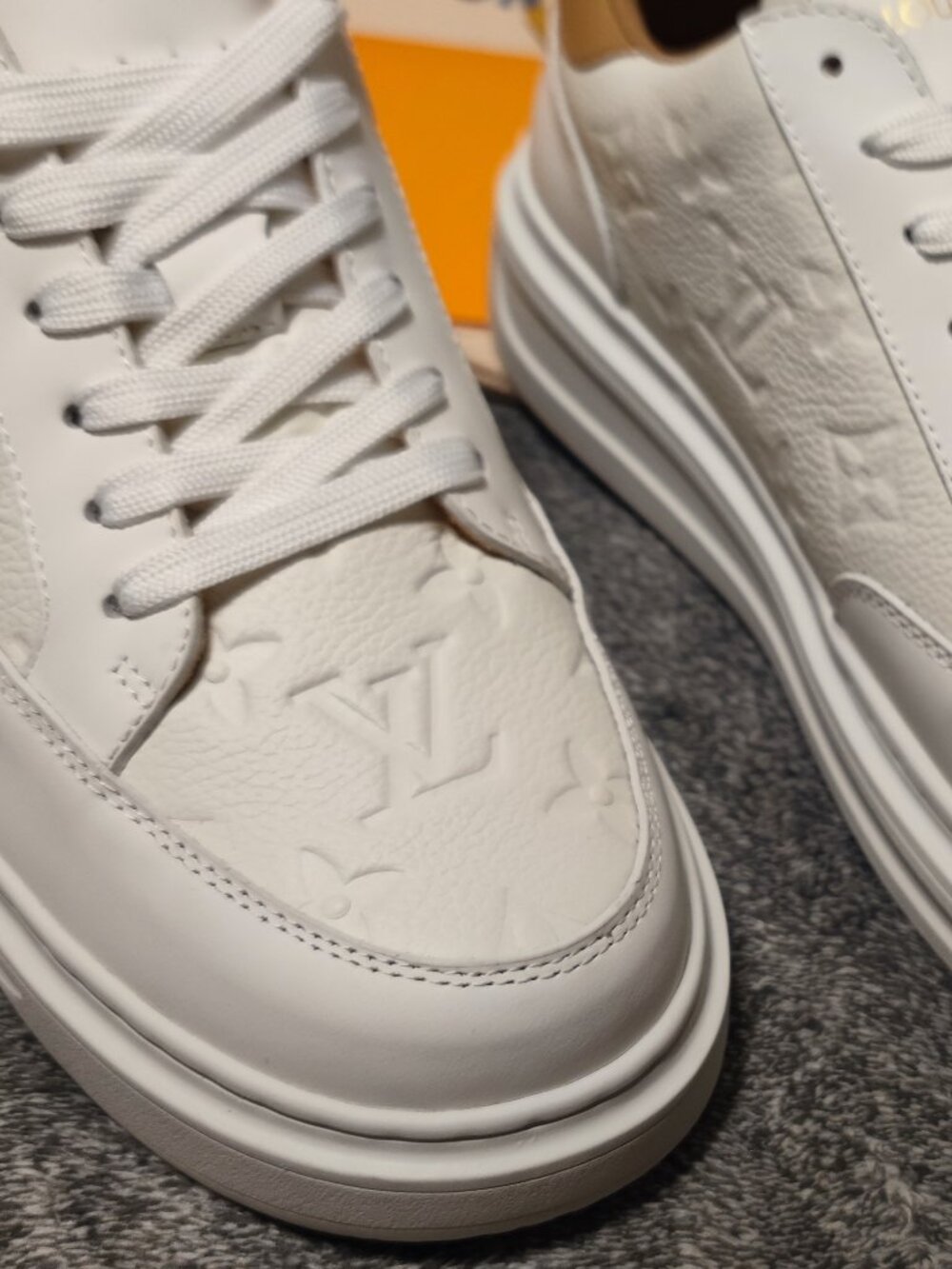 Louis Vuitton Beverly Hills Sneaker White Leather European EU Size 42 (US 8.5-9) - Picture 4 of 8